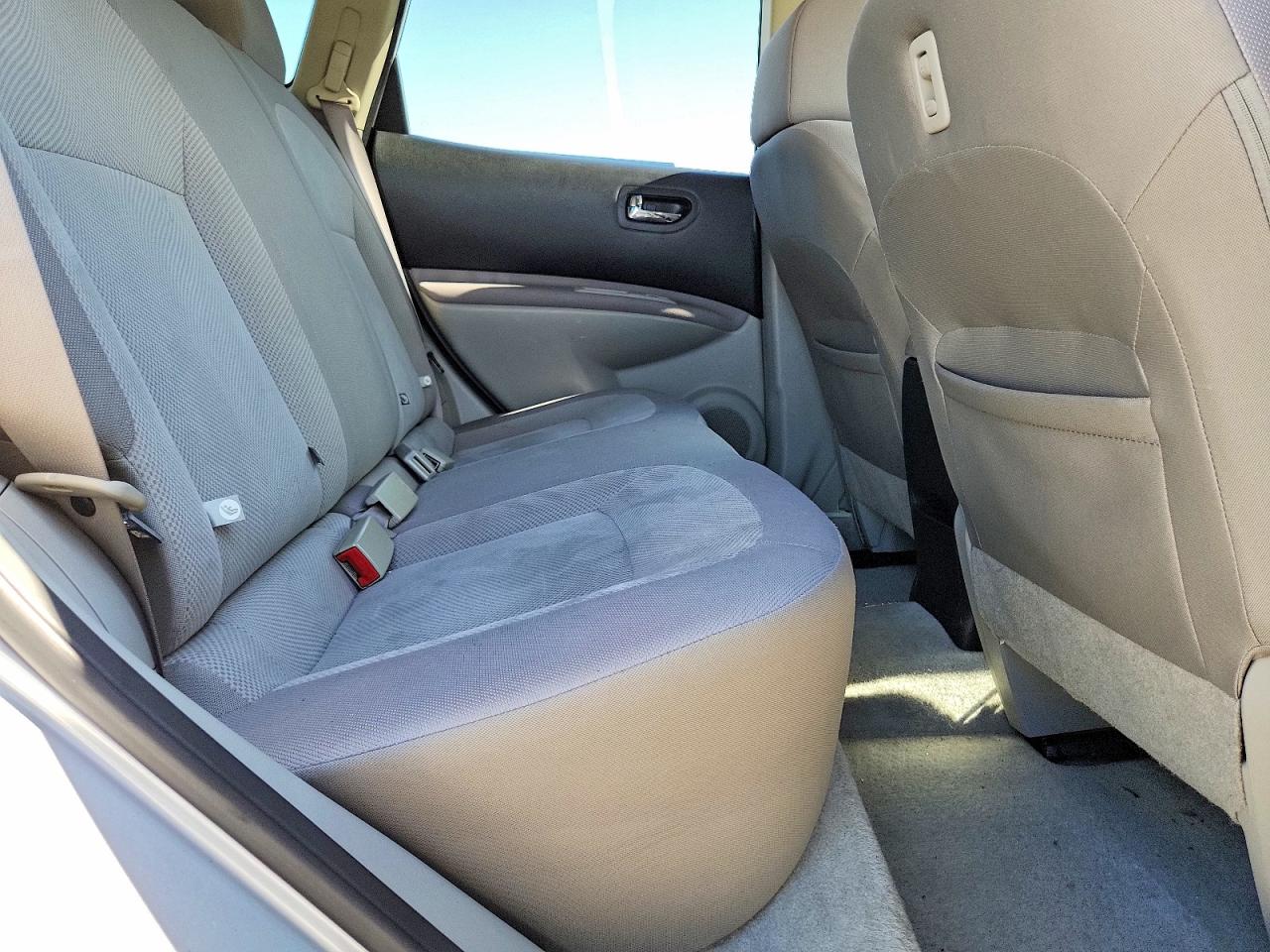 2012 Nissan Rogue S Silver vin: JN8AS5MV5CW351025