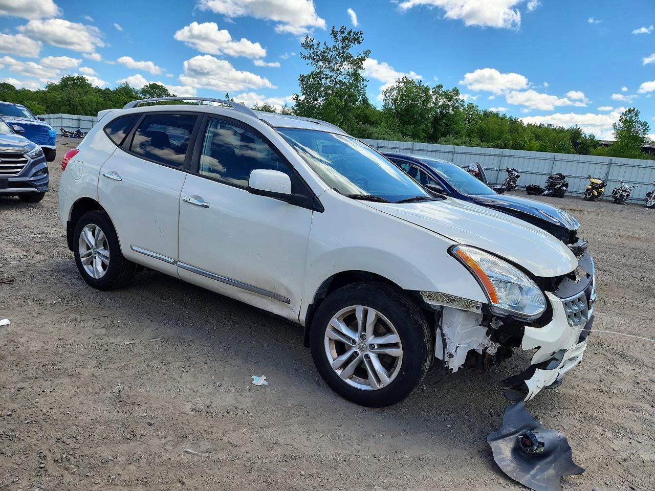 2012 Nissan Rogue S White vin: JN8AS5MV5CW369024