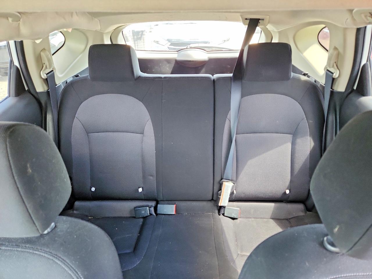 2012 Nissan Rogue S White vin: JN8AS5MV5CW369024