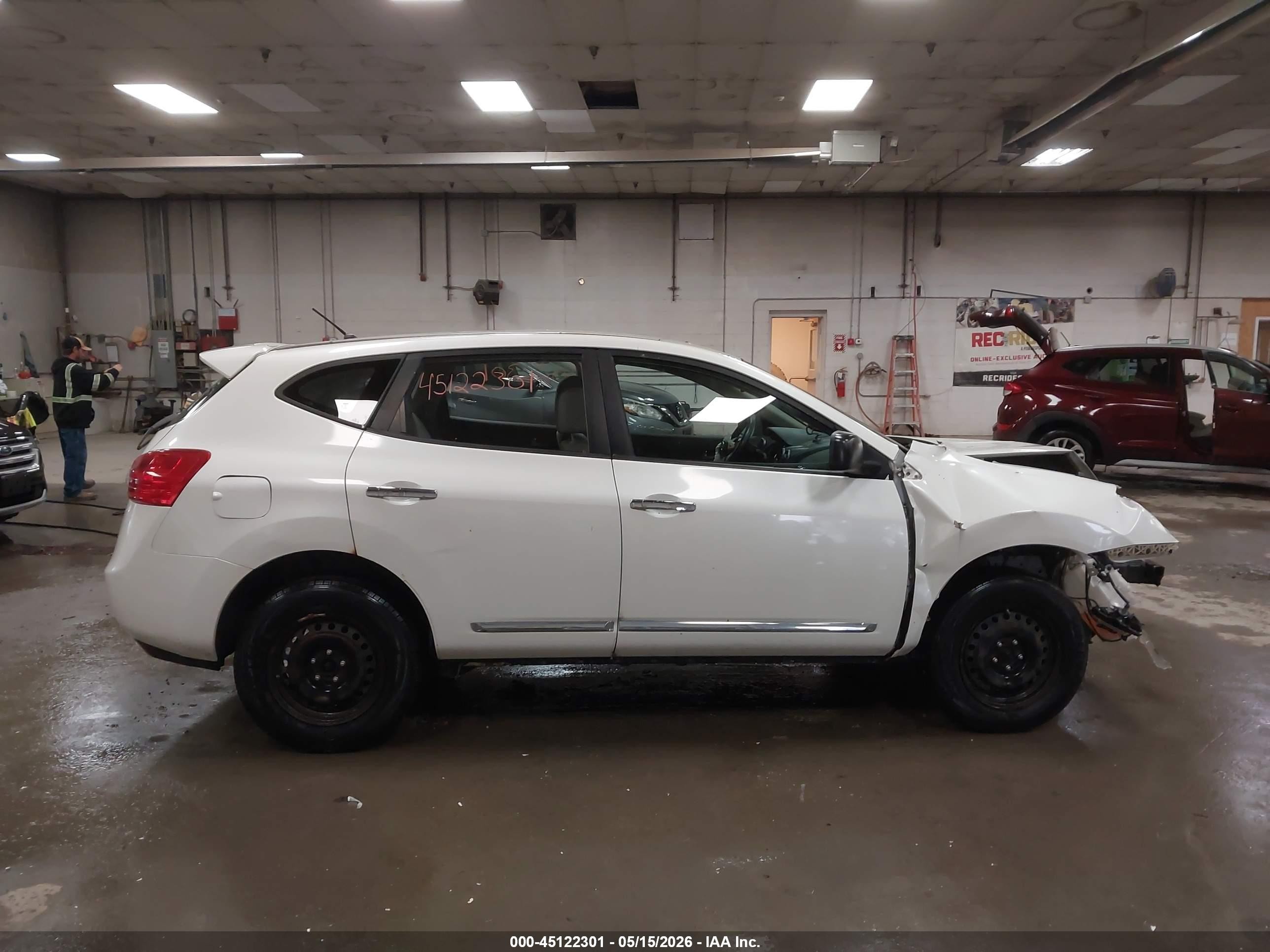 2012 Nissan Rogue S White vin: JN8AS5MV5CW384087