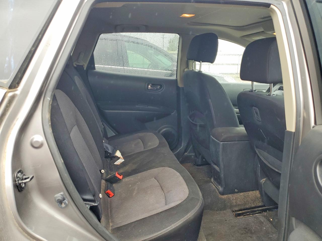 2012 Nissan Rogue S Silver vin: JN8AS5MV5CW712429