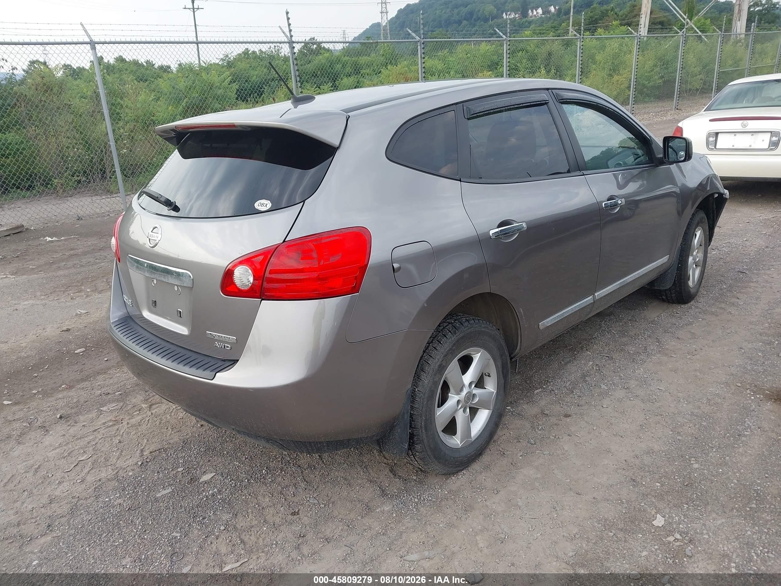 2013 Nissan Rogue S Silver vin: JN8AS5MV5DW110910