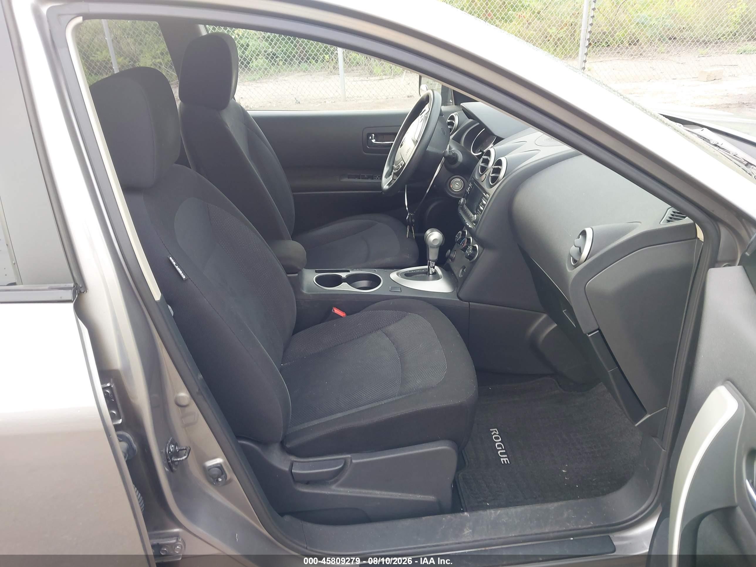 2013 Nissan Rogue S Silver vin: JN8AS5MV5DW110910