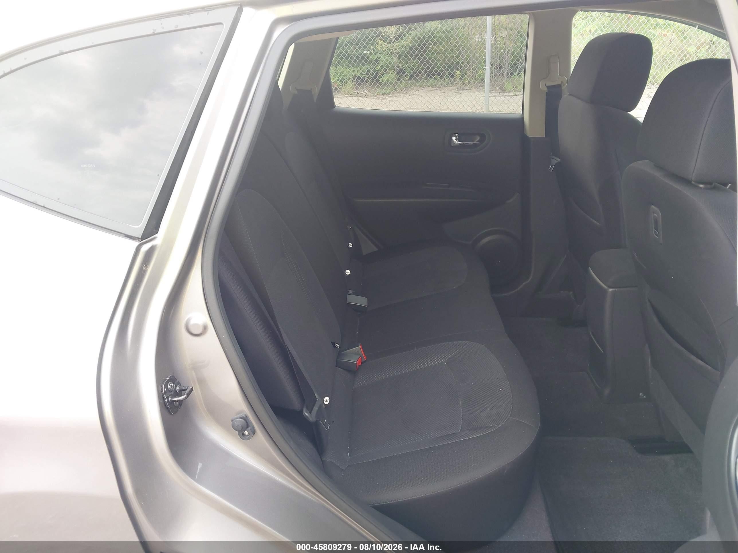 2013 Nissan Rogue S Silver vin: JN8AS5MV5DW110910