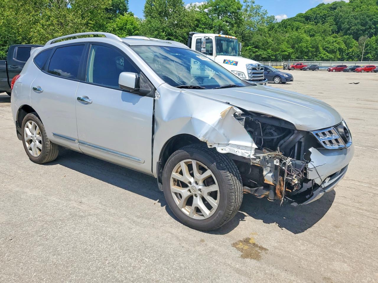 2013 Nissan Rogue S Silver vin: JN8AS5MV5DW122362