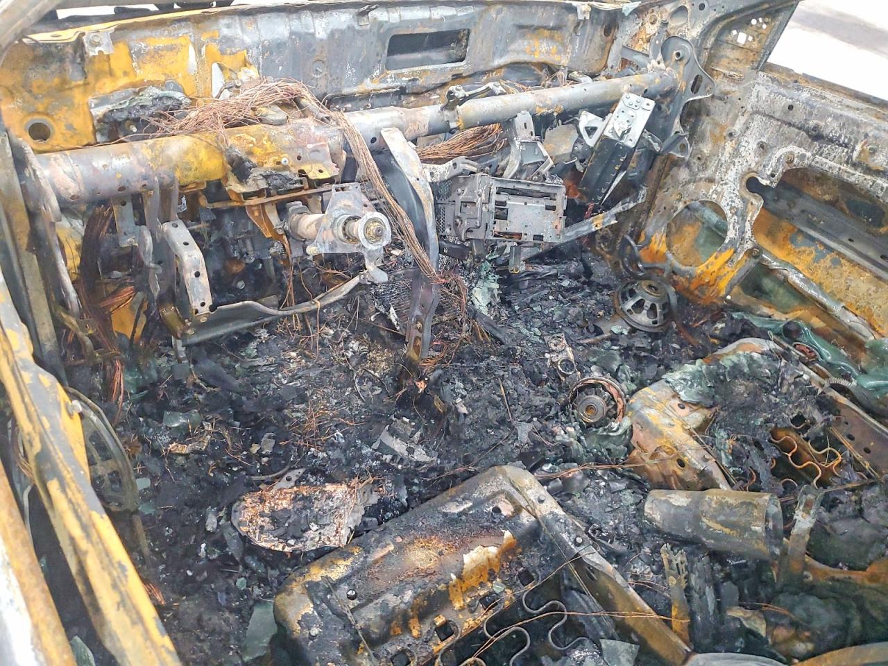 2013 Nissan Rogue S Burn vin: JN8AS5MV5DW604040