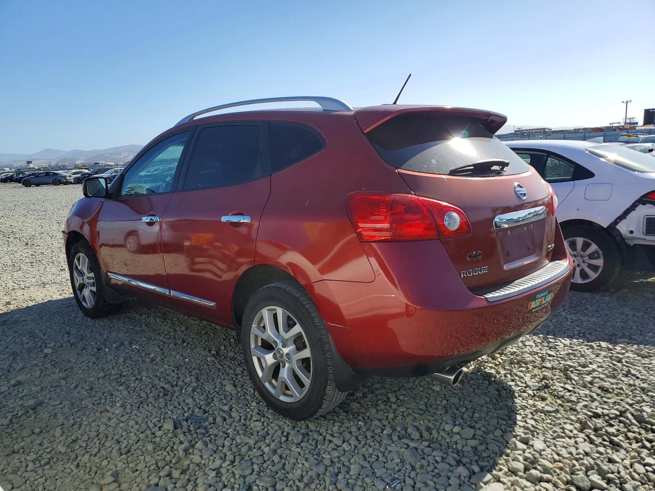 2013 Nissan Rogue S Красный vin: JN8AS5MV5DW611747
