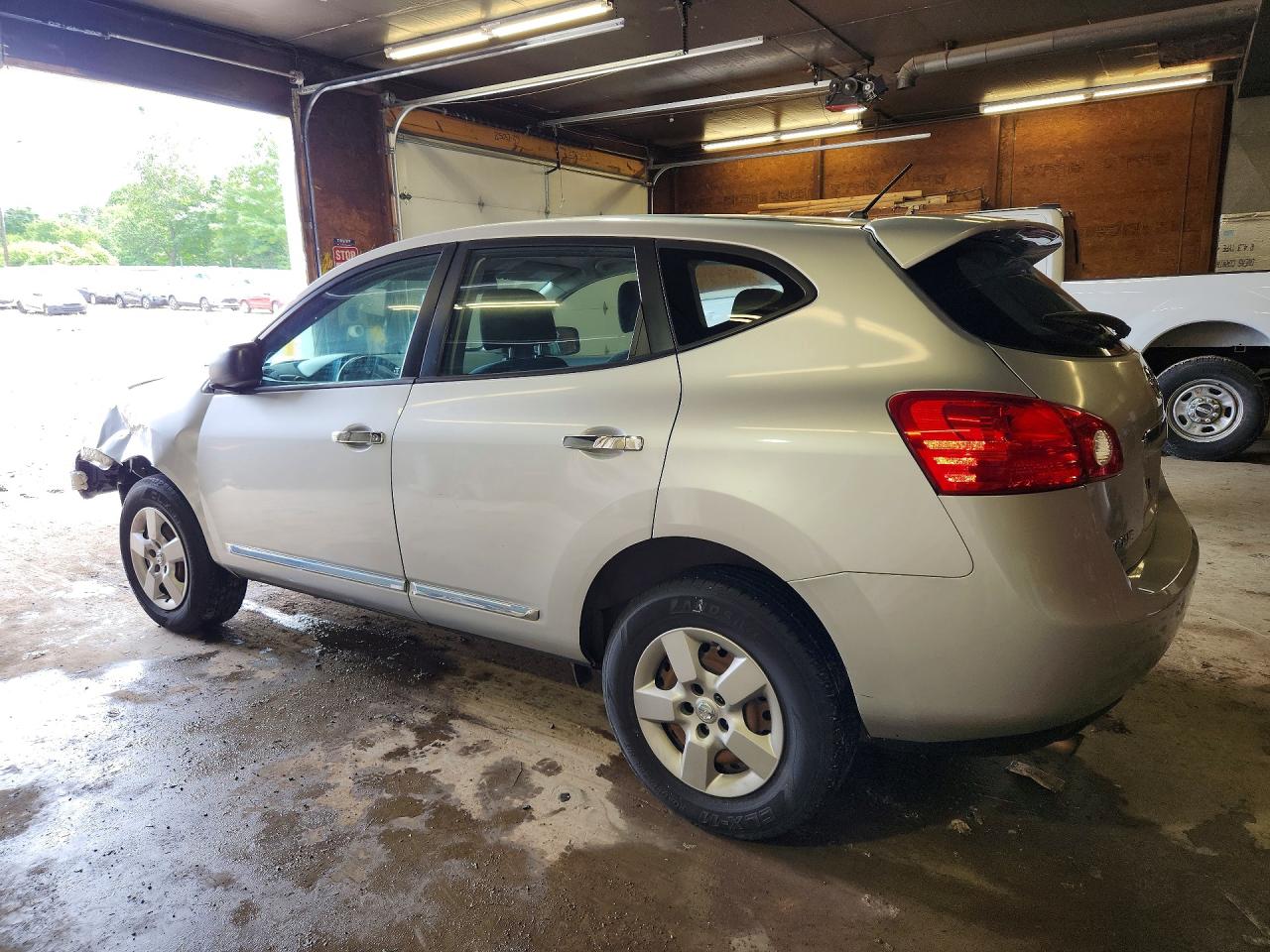 2013 Nissan Rogue S Silver vin: JN8AS5MV5DW641623