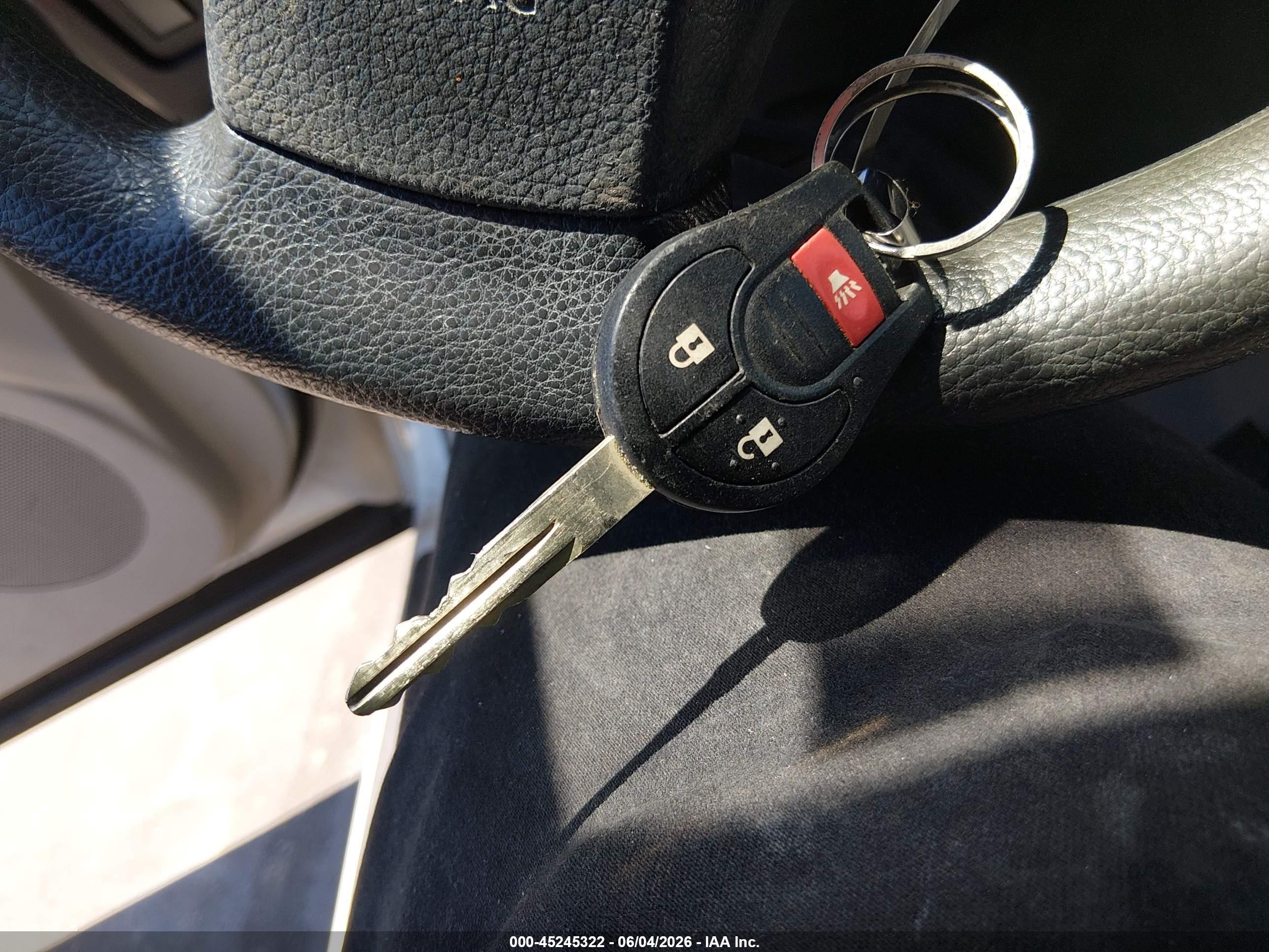 2013 Nissan Rogue S Серебряный vin: JN8AS5MV5DW653044