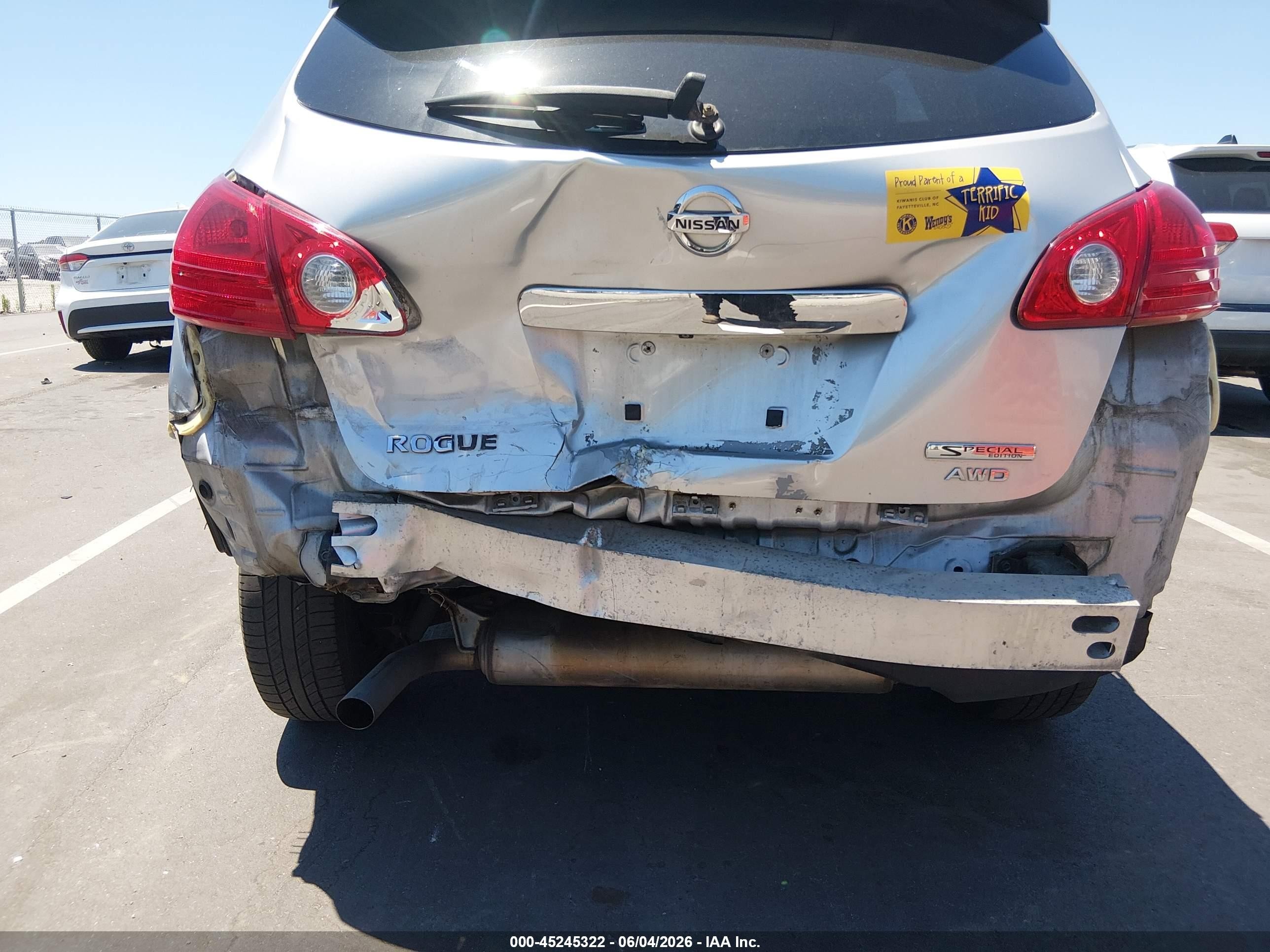 2013 Nissan Rogue S Серебряный vin: JN8AS5MV5DW653044