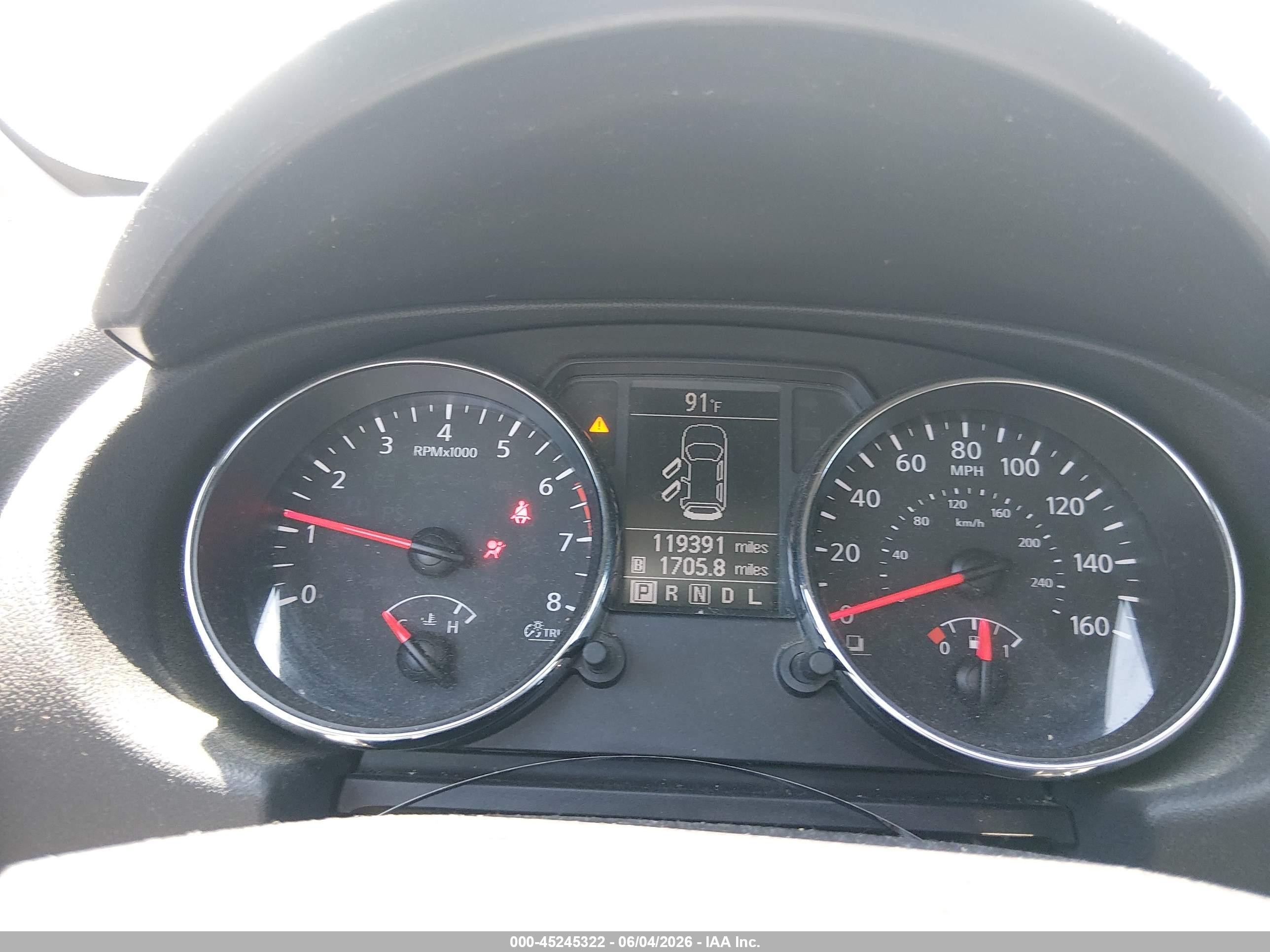 2013 Nissan Rogue S Серебряный vin: JN8AS5MV5DW653044