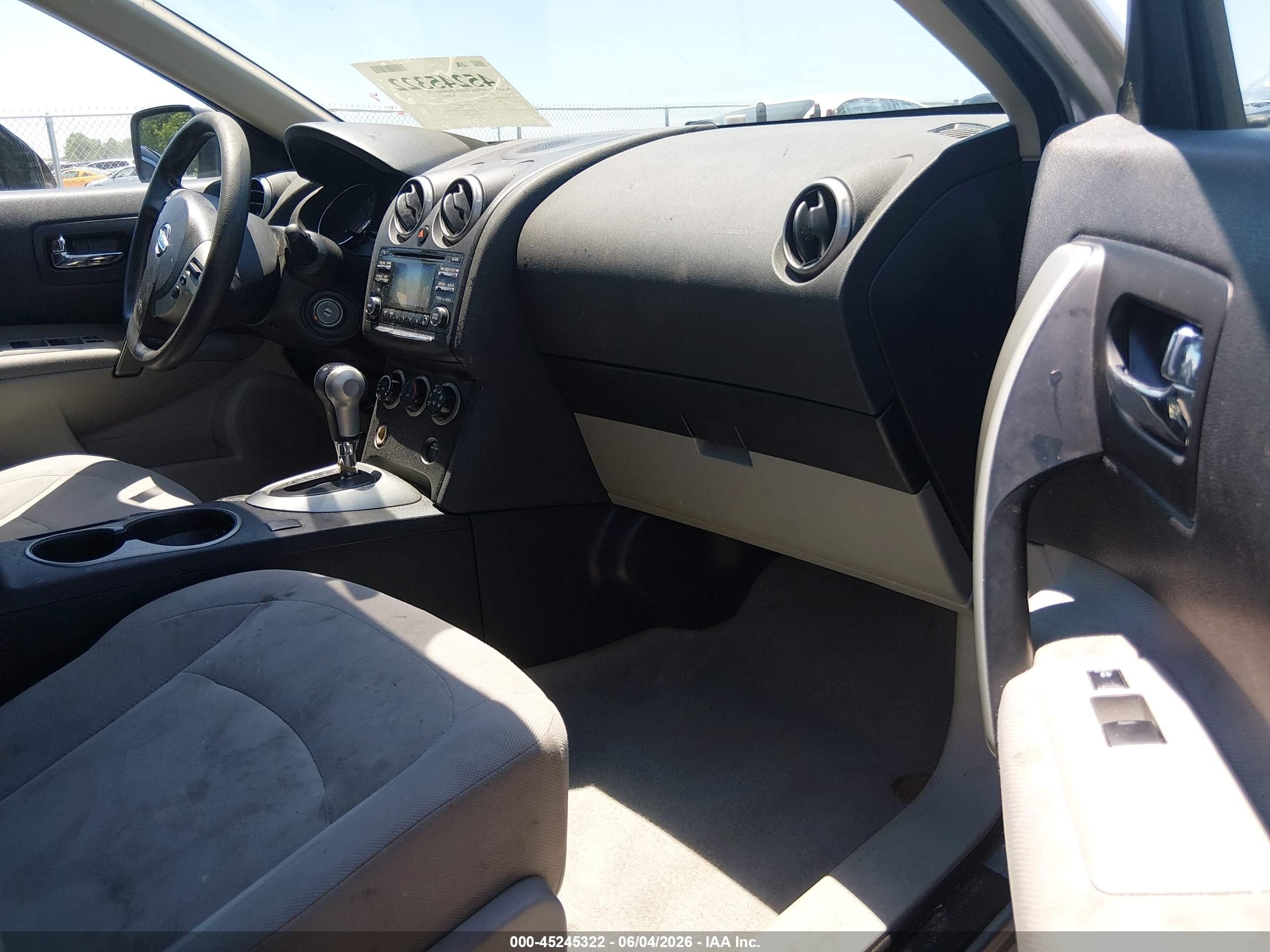 2013 Nissan Rogue S Серебряный vin: JN8AS5MV5DW653044