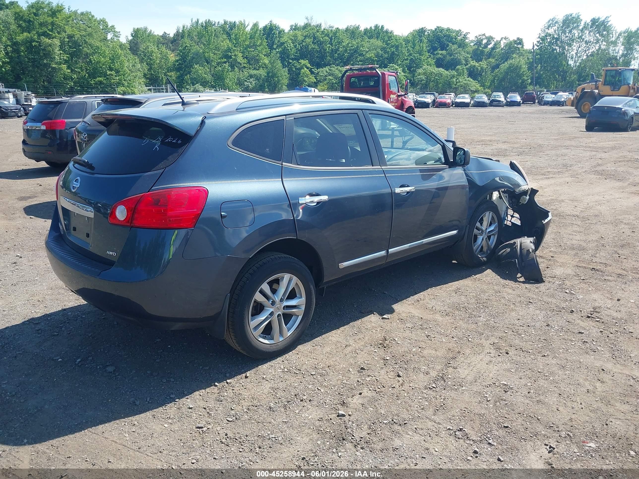 2015 Nissan Rogue Select S Gray vin: JN8AS5MV5FW258431