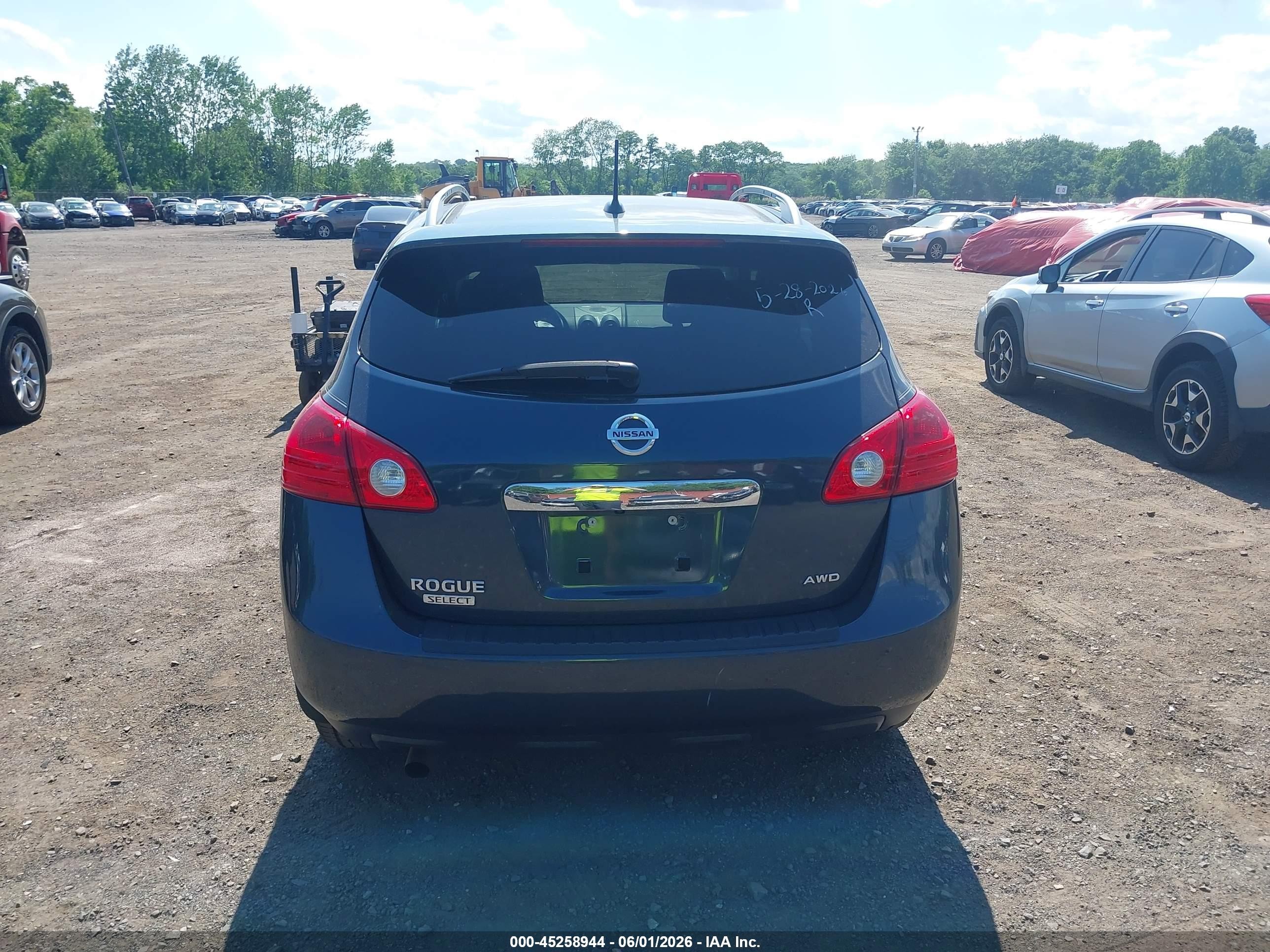 2015 Nissan Rogue Select S Gray vin: JN8AS5MV5FW258431