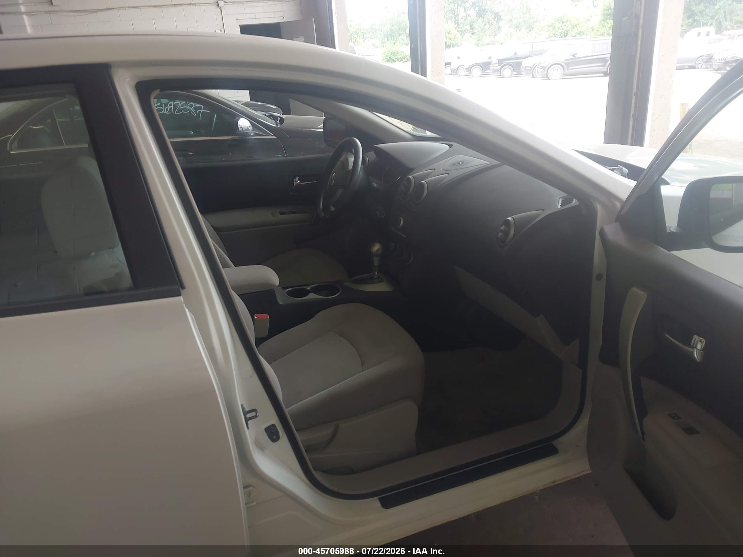 2015 Nissan Rogue Select S White vin: JN8AS5MV5FW751638