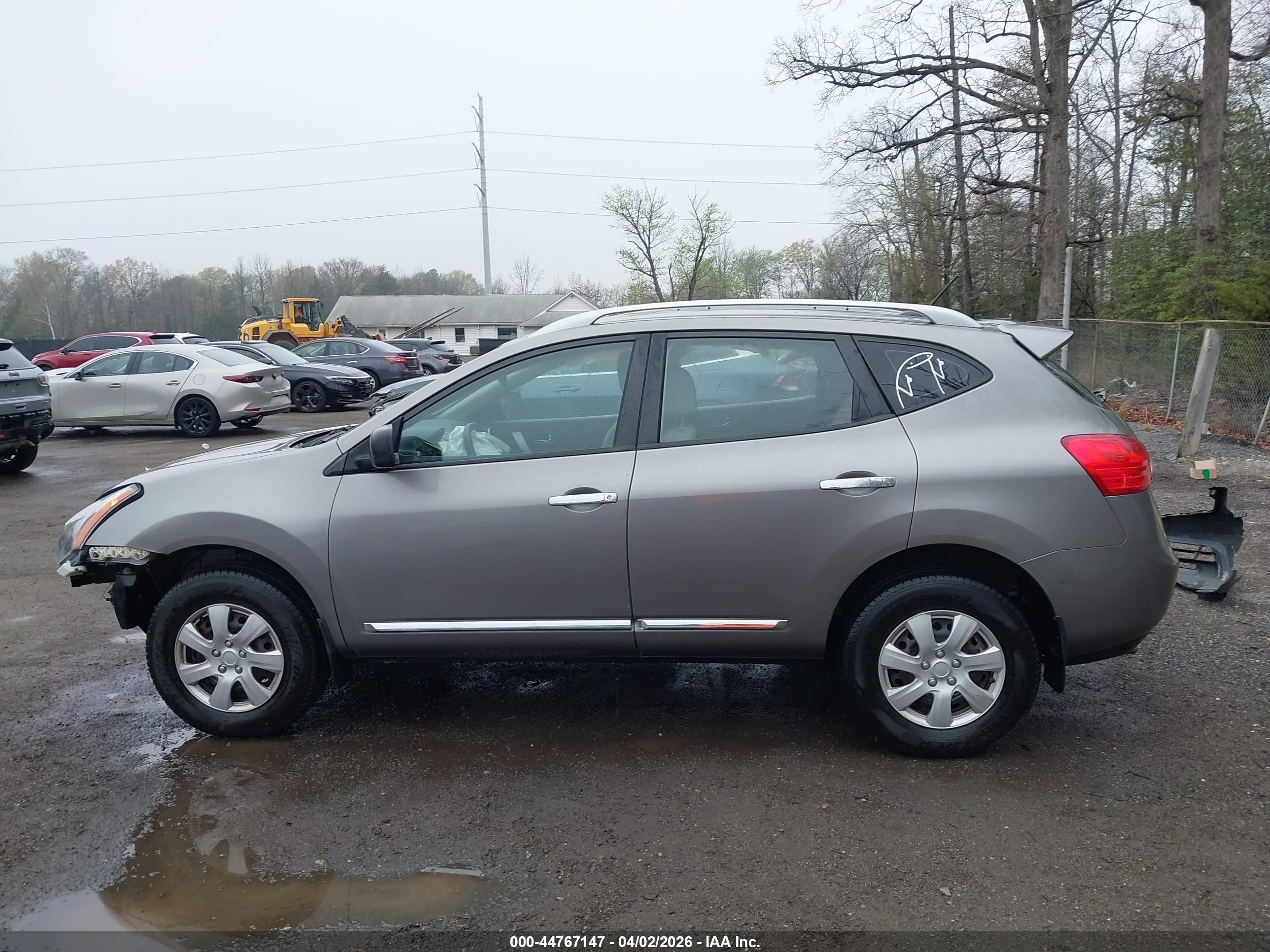2015 Nissan Rogue Select S Beige vin: JN8AS5MV5FW770366