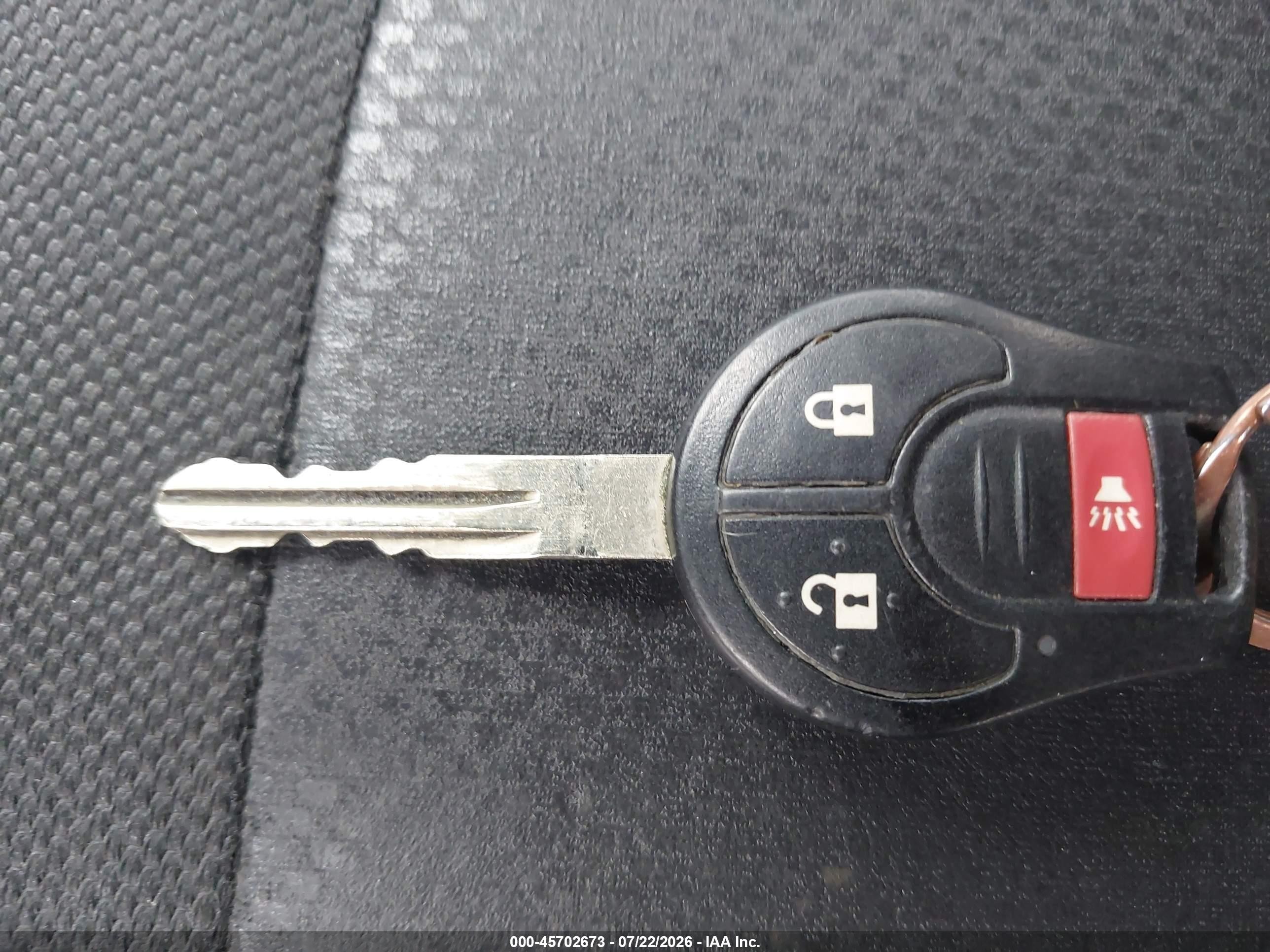 2015 Nissan Rogue Select S Серебряный vin: JN8AS5MV5FW770965