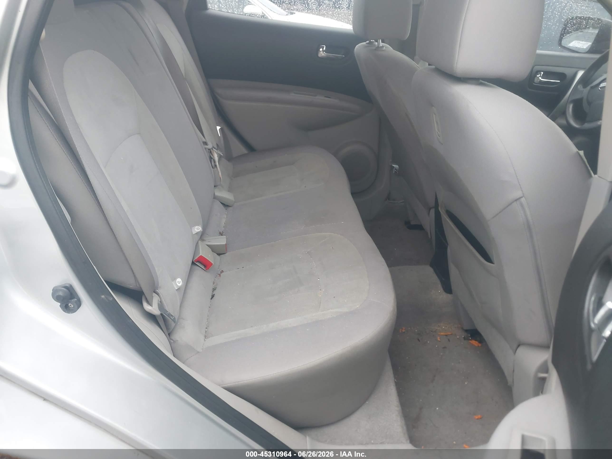 2010 Nissan Rogue S Silver vin: JN8AS5MV6AW111107