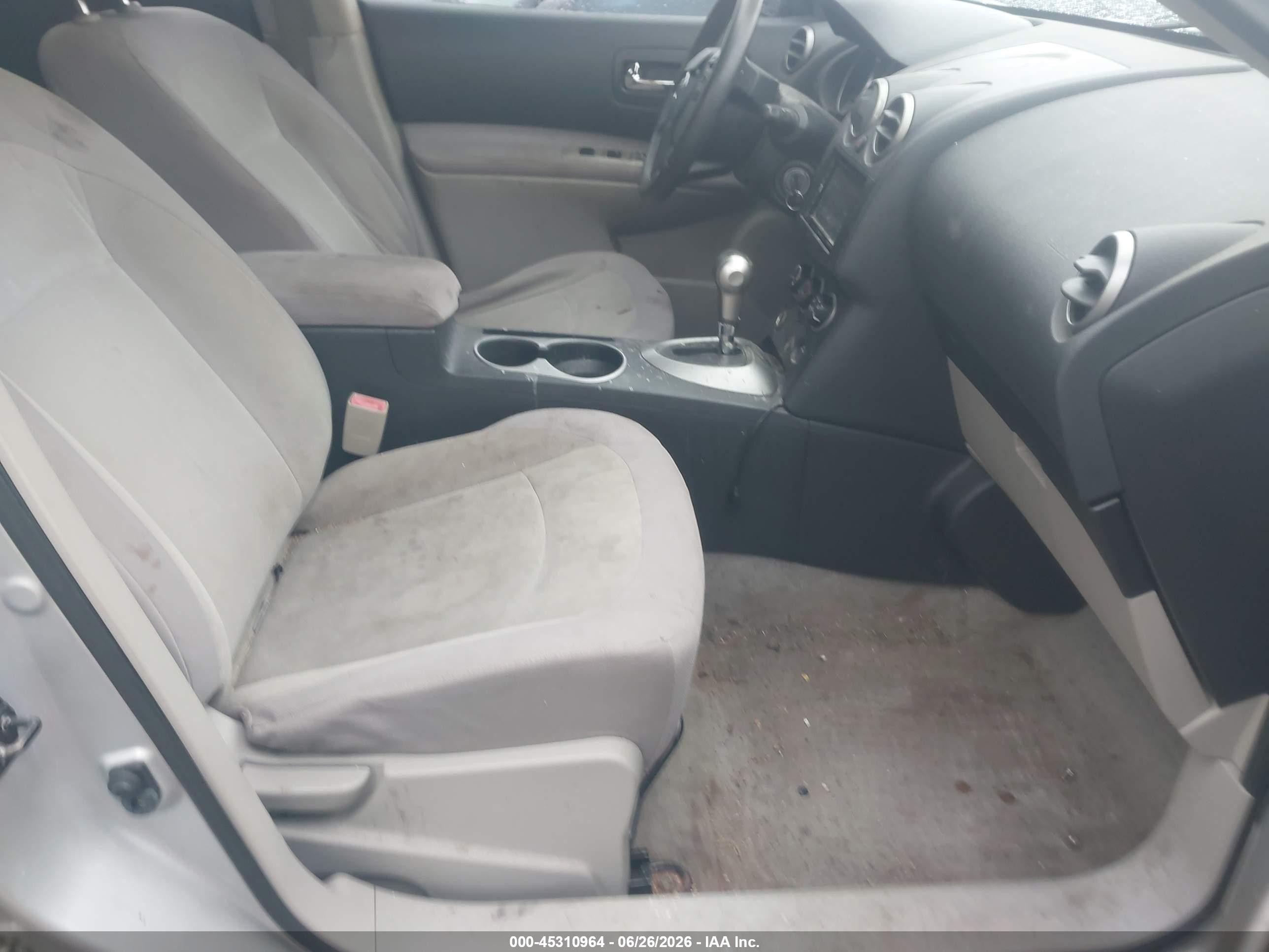 2010 Nissan Rogue S Silver vin: JN8AS5MV6AW111107