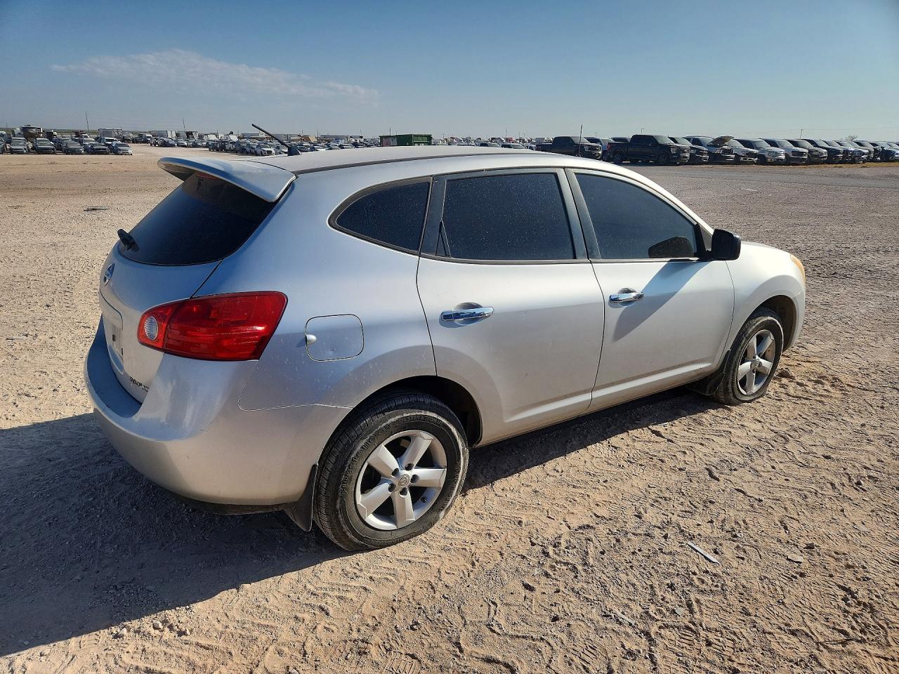 2010 Nissan Rogue S Silver vin: JN8AS5MV6AW135519