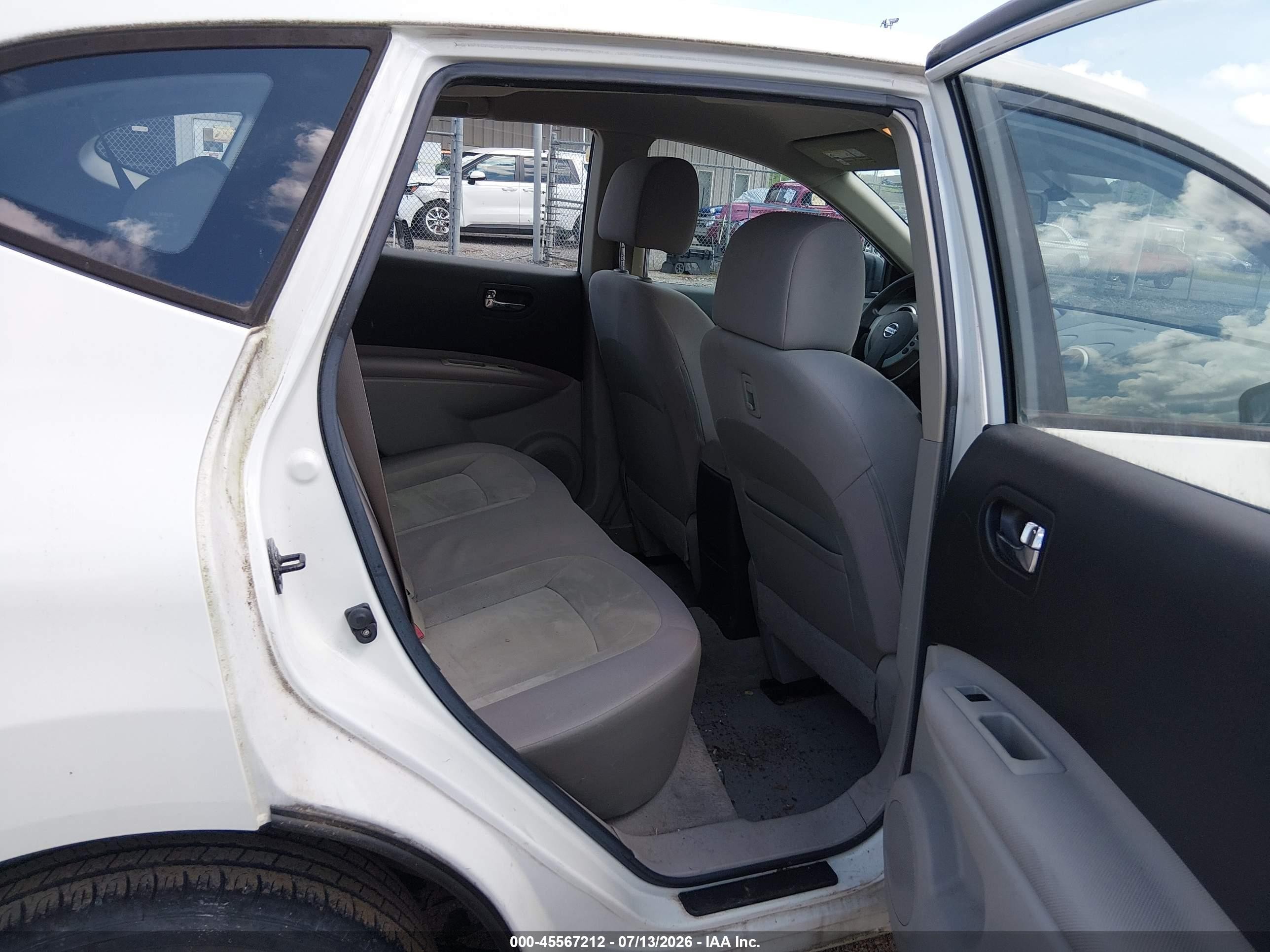 2010 Nissan Rogue S White vin: JN8AS5MV6AW146276