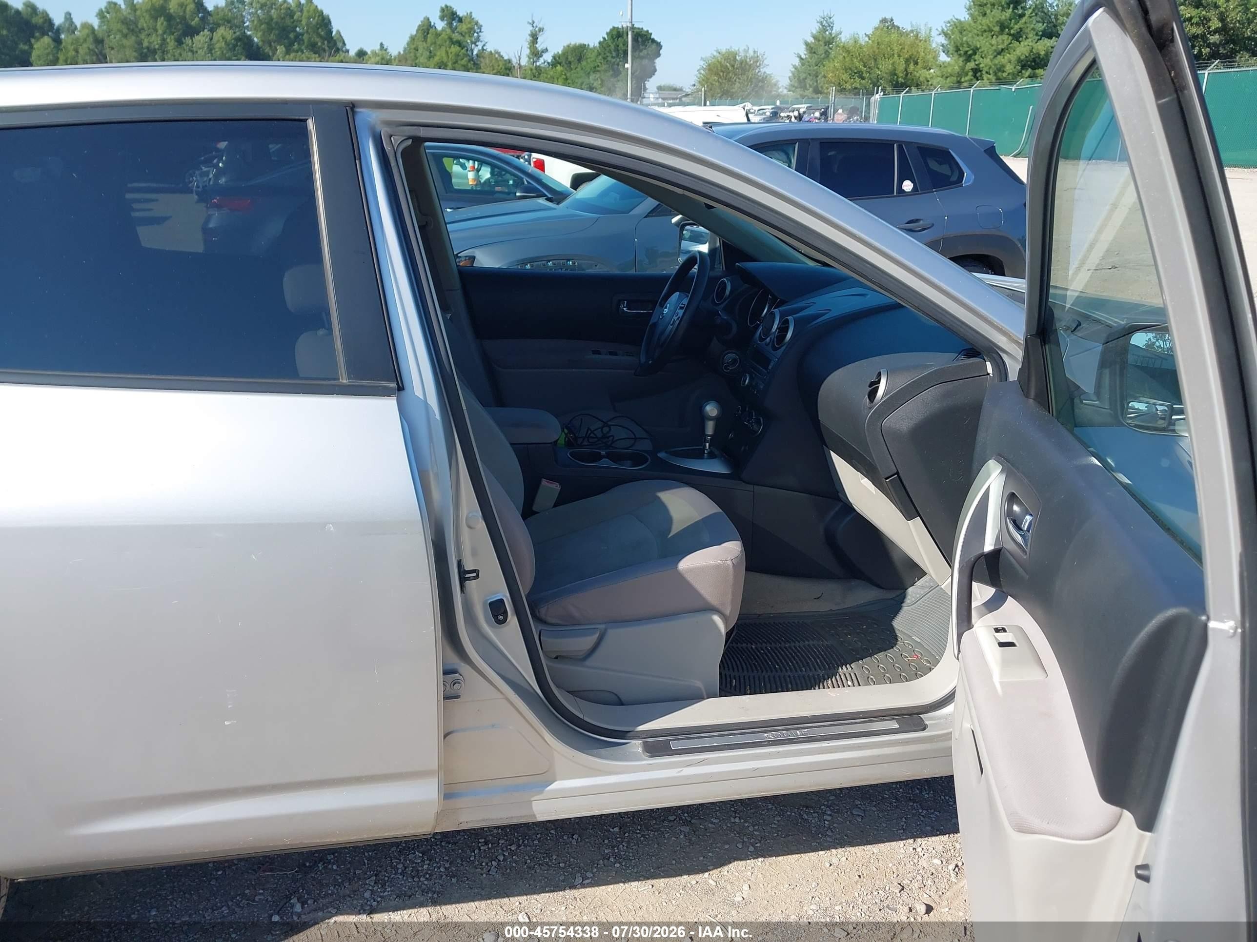 2010 Nissan Rogue S Silver vin: JN8AS5MV6AW611624