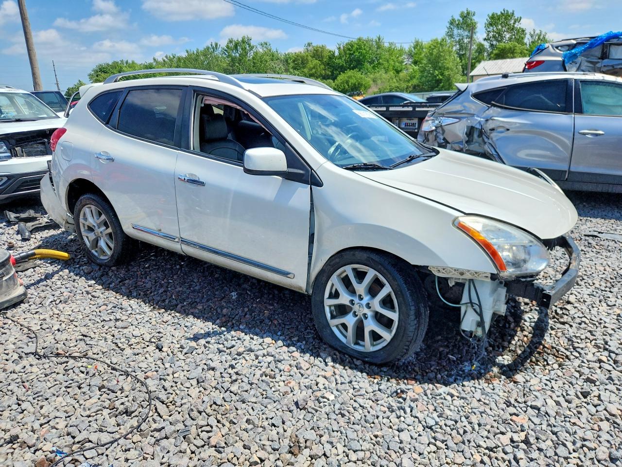 2011 Nissan Rogue S/sv/krom White vin: JN8AS5MV6BW302172