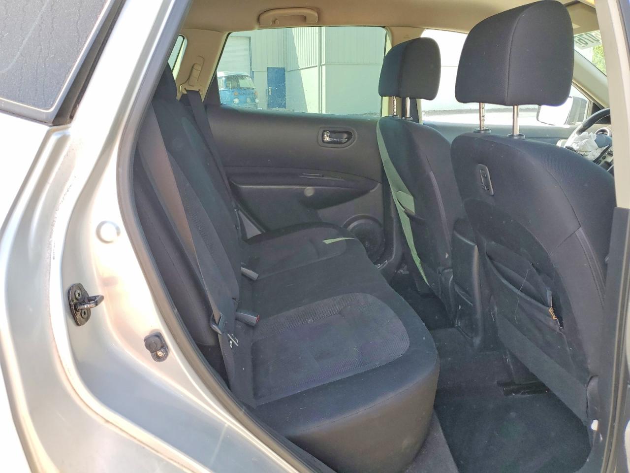 2011 Nissan Rogue S Silver vin: JN8AS5MV6BW668696