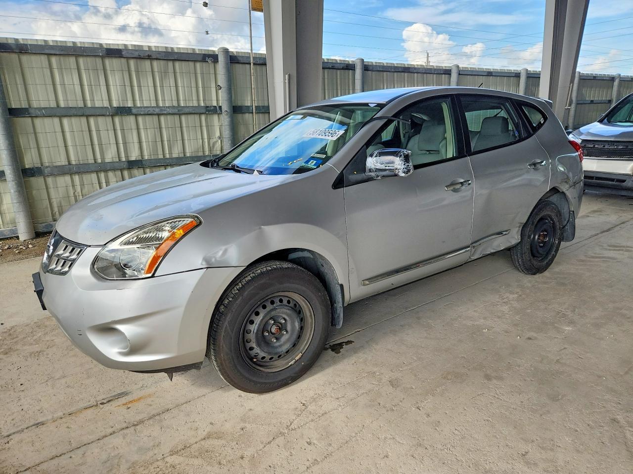 2011 Nissan Rogue S/sv/krom Silver vin: JN8AS5MV6BW677530