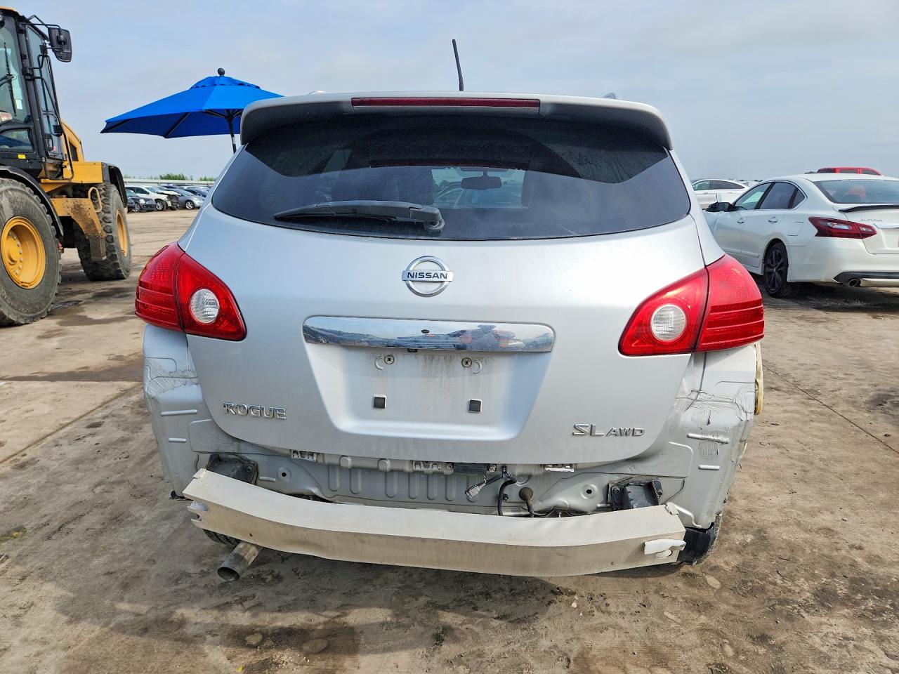 2011 Nissan Rogue S/sv/krom Серебряный vin: JN8AS5MV6BW688074