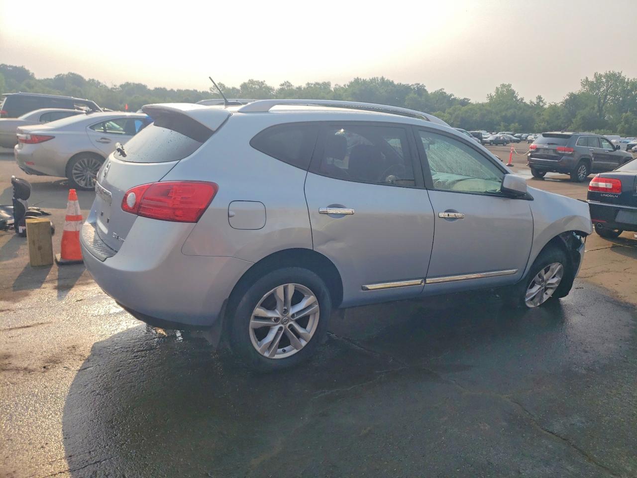 2012 Nissan Rogue S Silver vin: JN8AS5MV6CW364589