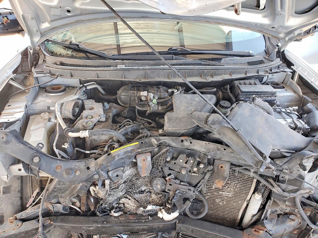 2012 Nissan Rogue S Silver vin: JN8AS5MV6CW367475