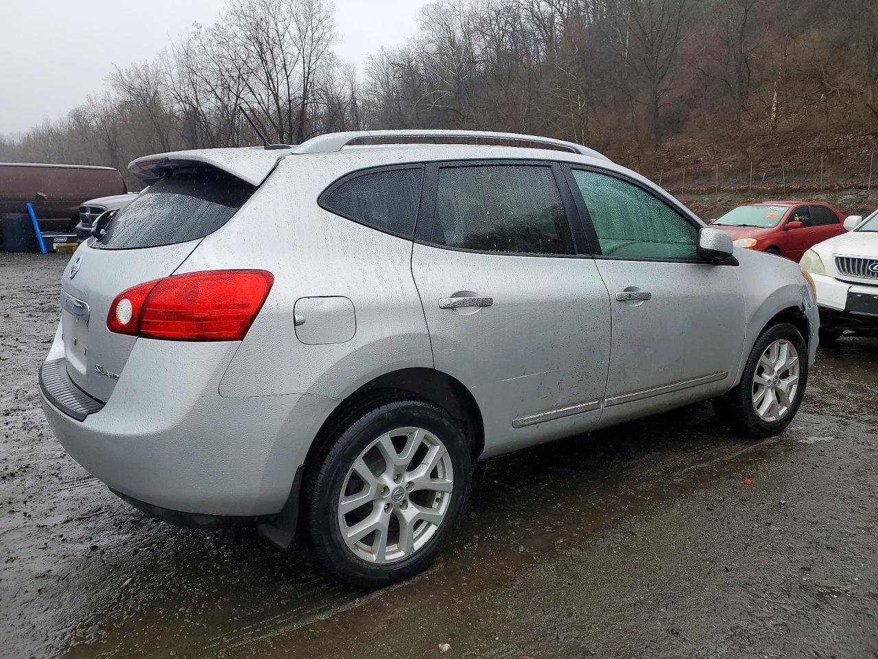 2012 Nissan Rogue Серебряный vin: JN8AS5MV6CW392604
