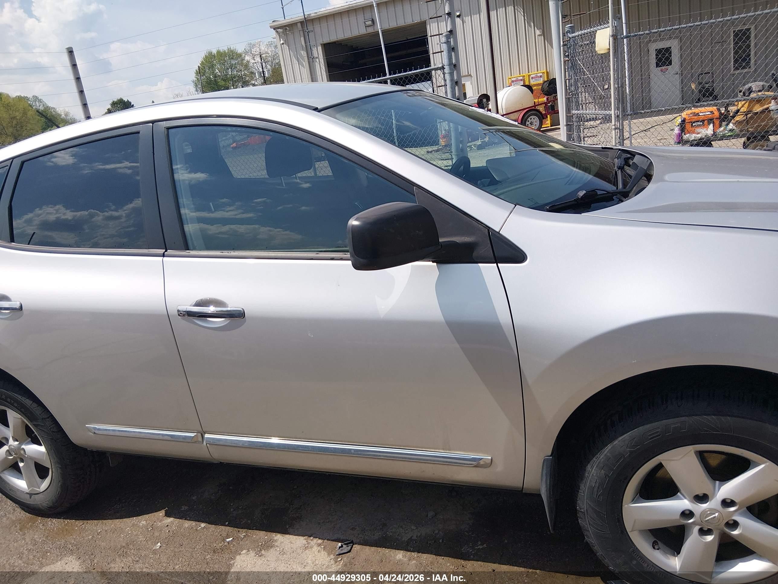 2012 Nissan Rogue S Silver vin: JN8AS5MV6CW714786