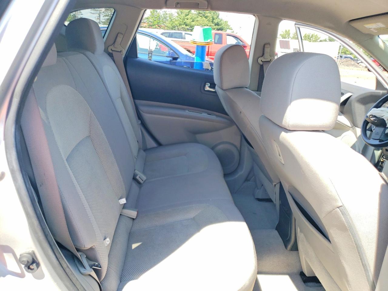 2013 Nissan Rogue S Silver vin: JN8AS5MV6DW116893