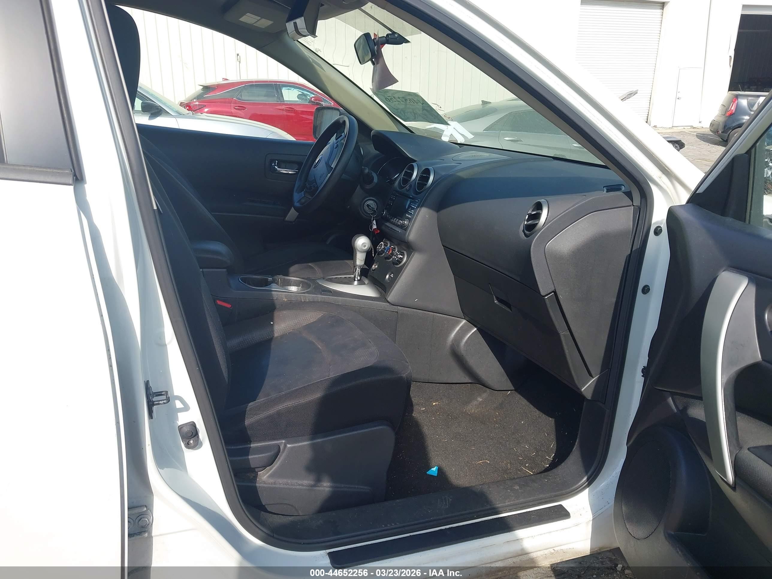2013 Nissan Rogue S White vin: JN8AS5MV6DW150851