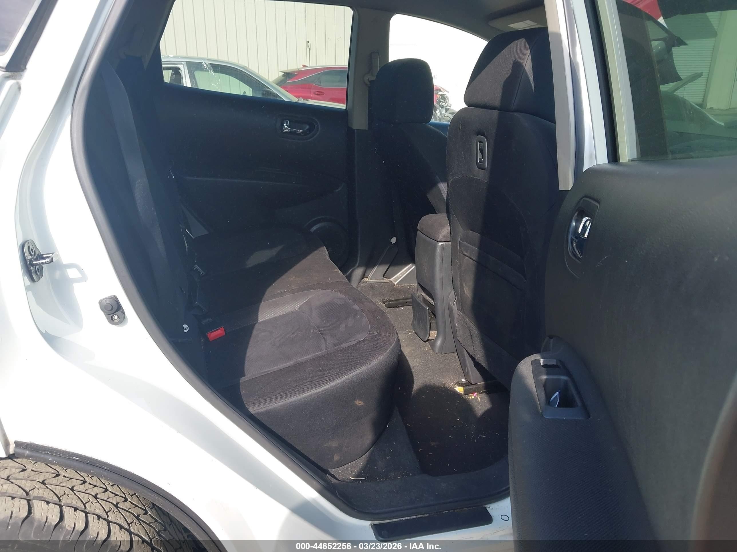 2013 Nissan Rogue S White vin: JN8AS5MV6DW150851