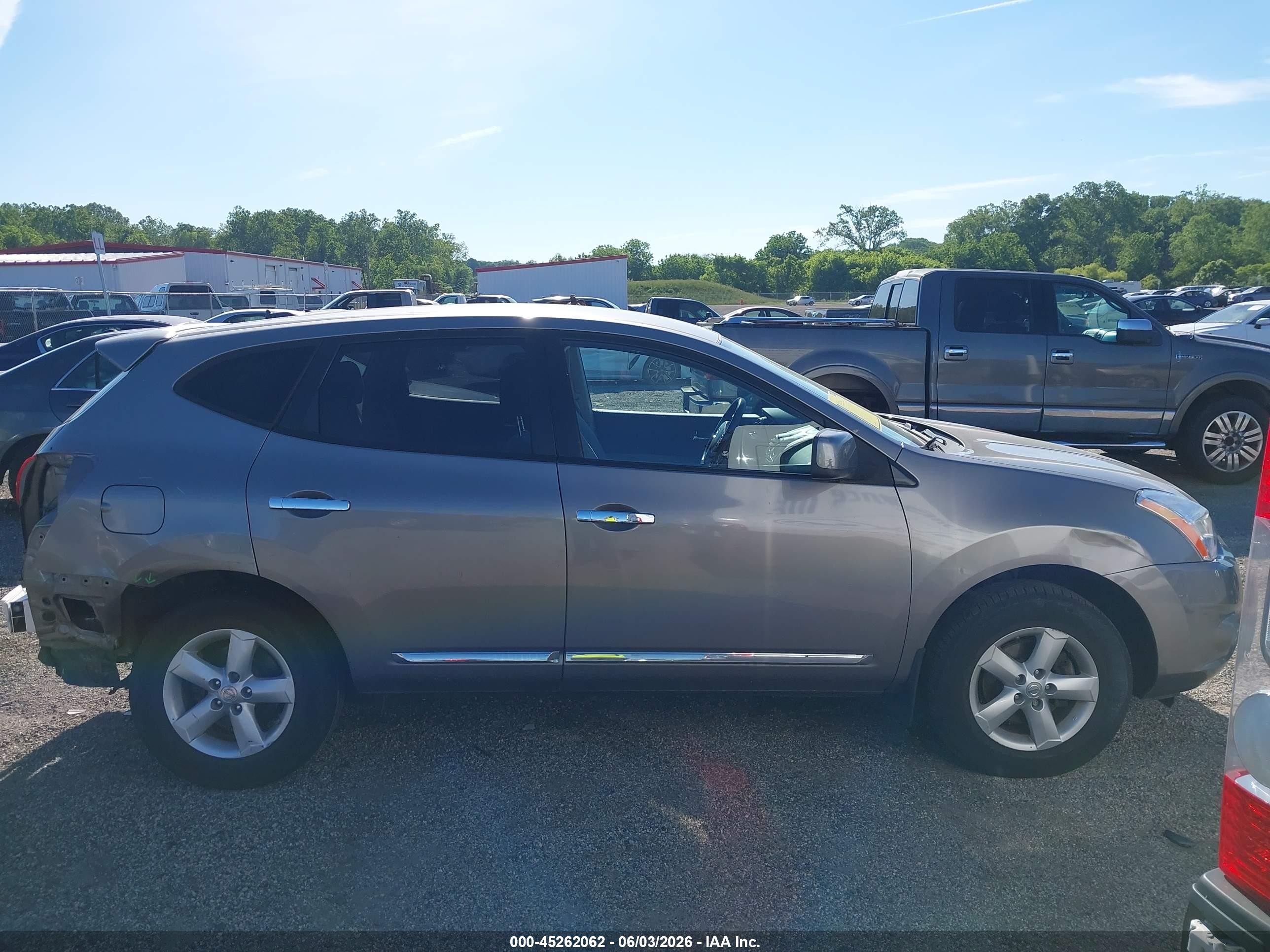 2013 Nissan Rogue S Серый vin: JN8AS5MV6DW600062