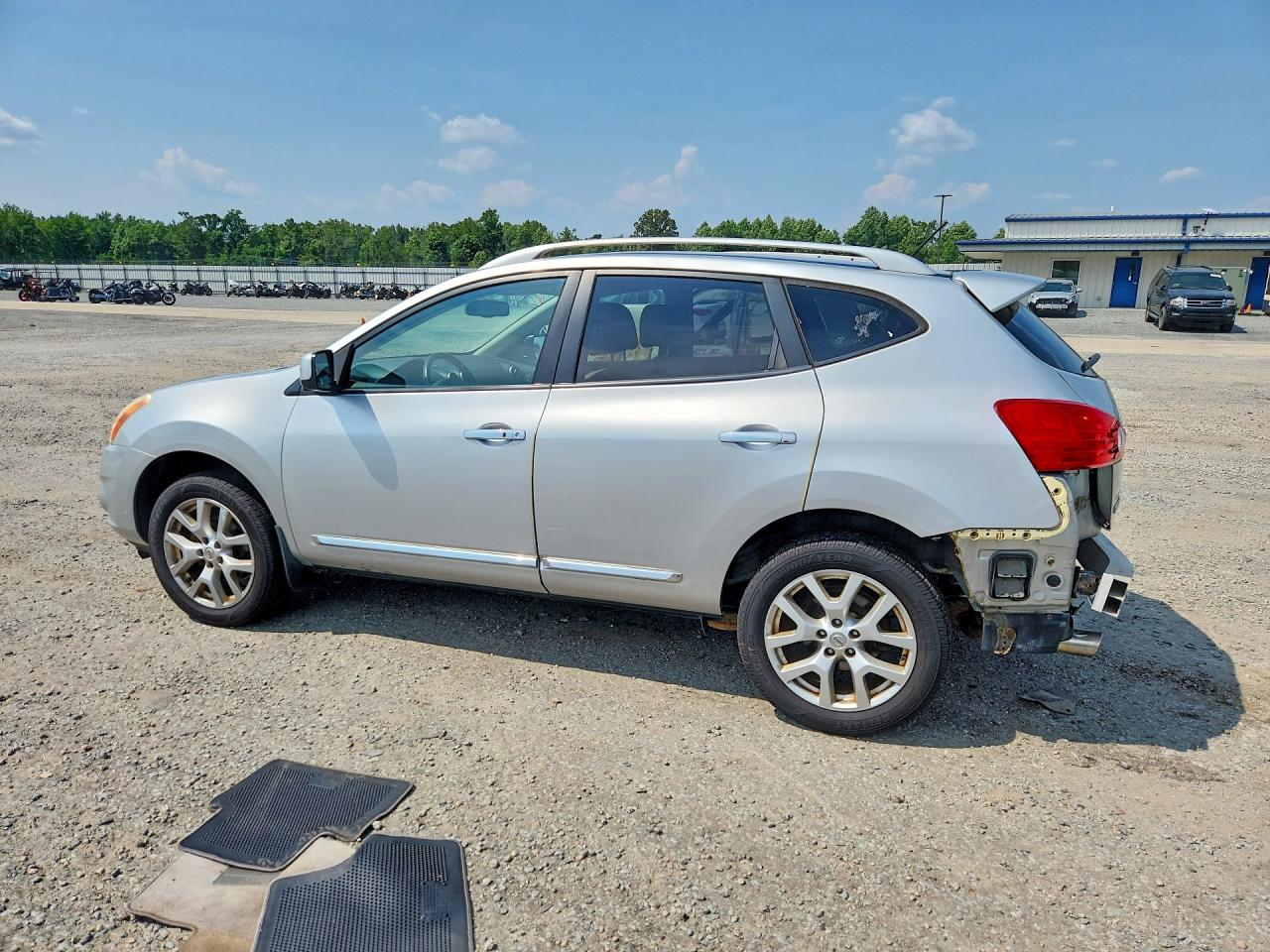 2013 Nissan Rogue S Silver vin: JN8AS5MV6DW625172
