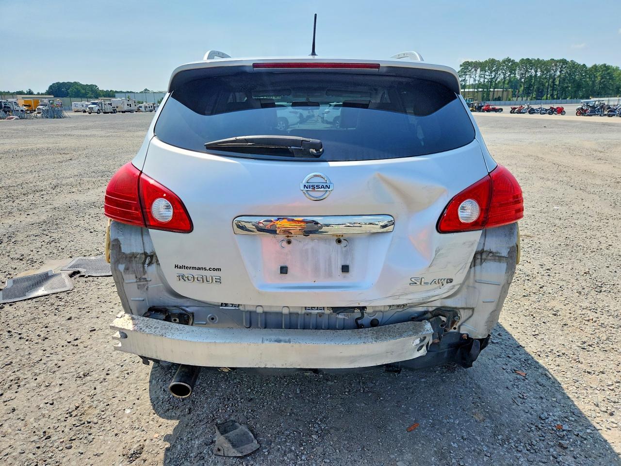 2013 Nissan Rogue S Silver vin: JN8AS5MV6DW625172