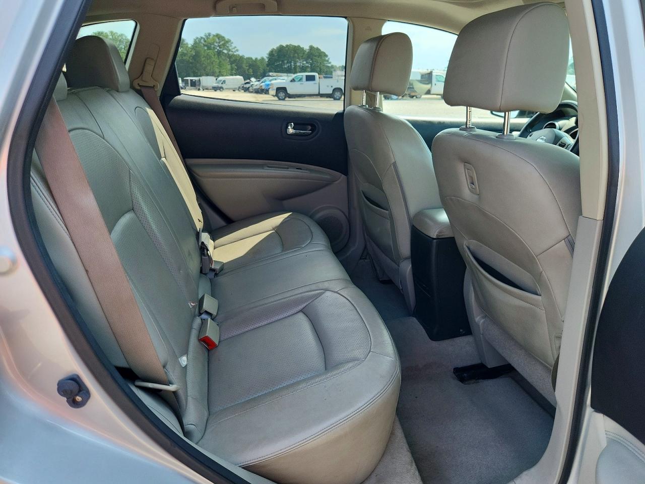 2013 Nissan Rogue S Silver vin: JN8AS5MV6DW625172