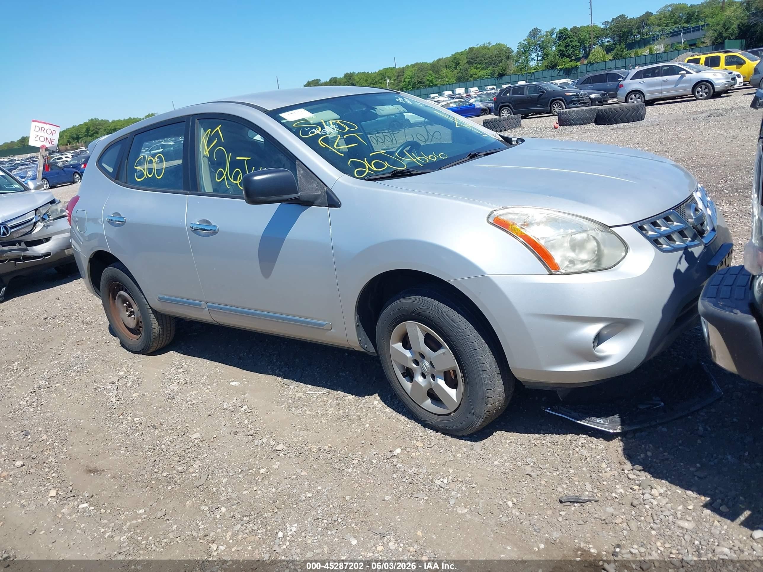 2013 Nissan Rogue S Silver vin: JN8AS5MV6DW642392