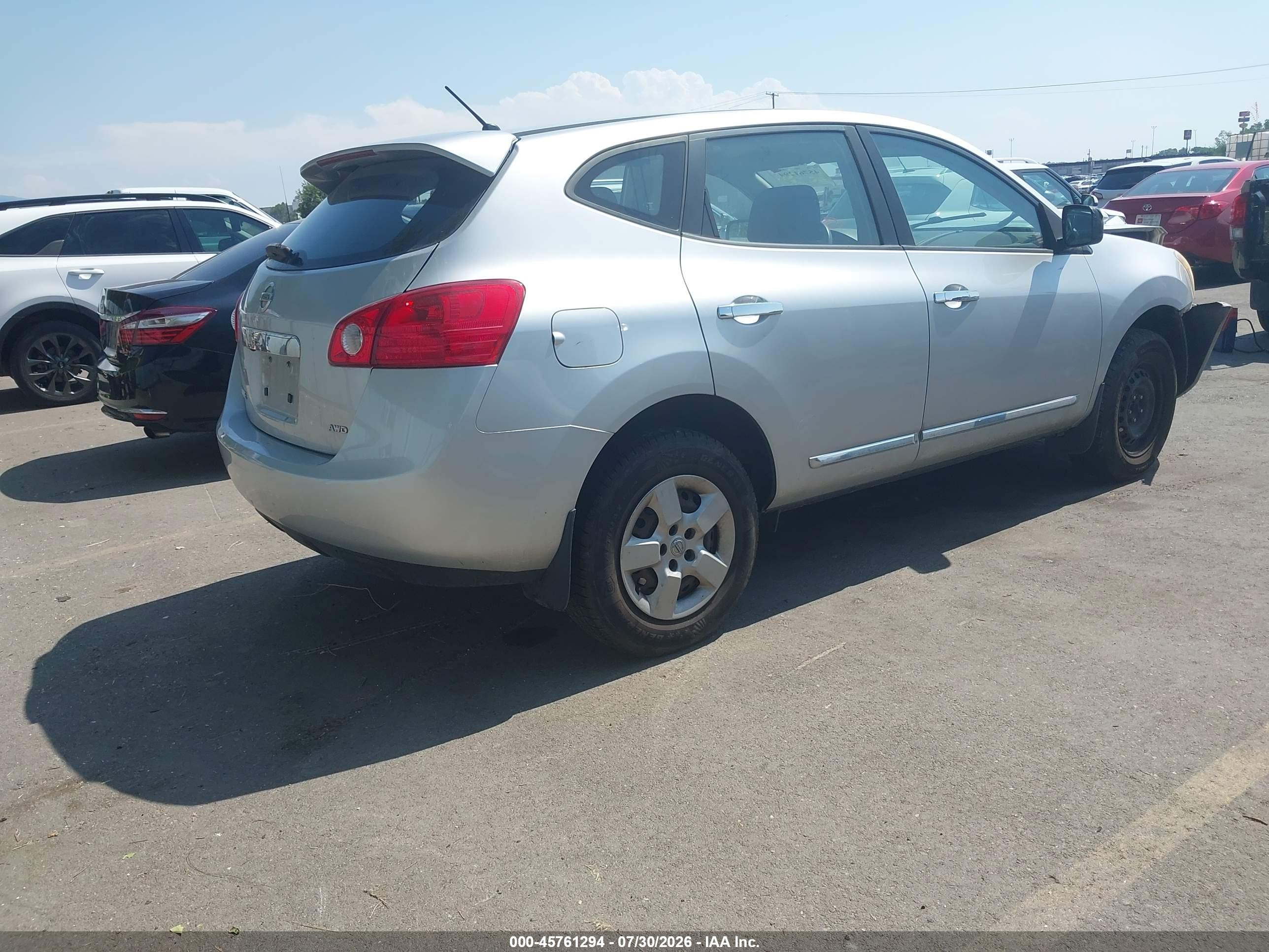 2013 Nissan Rogue S Silver vin: JN8AS5MV6DW660651