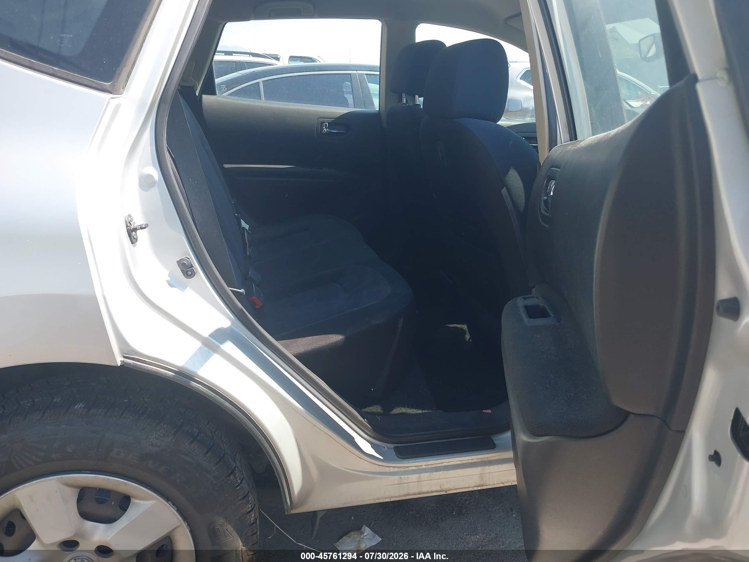 2013 Nissan Rogue S Silver vin: JN8AS5MV6DW660651