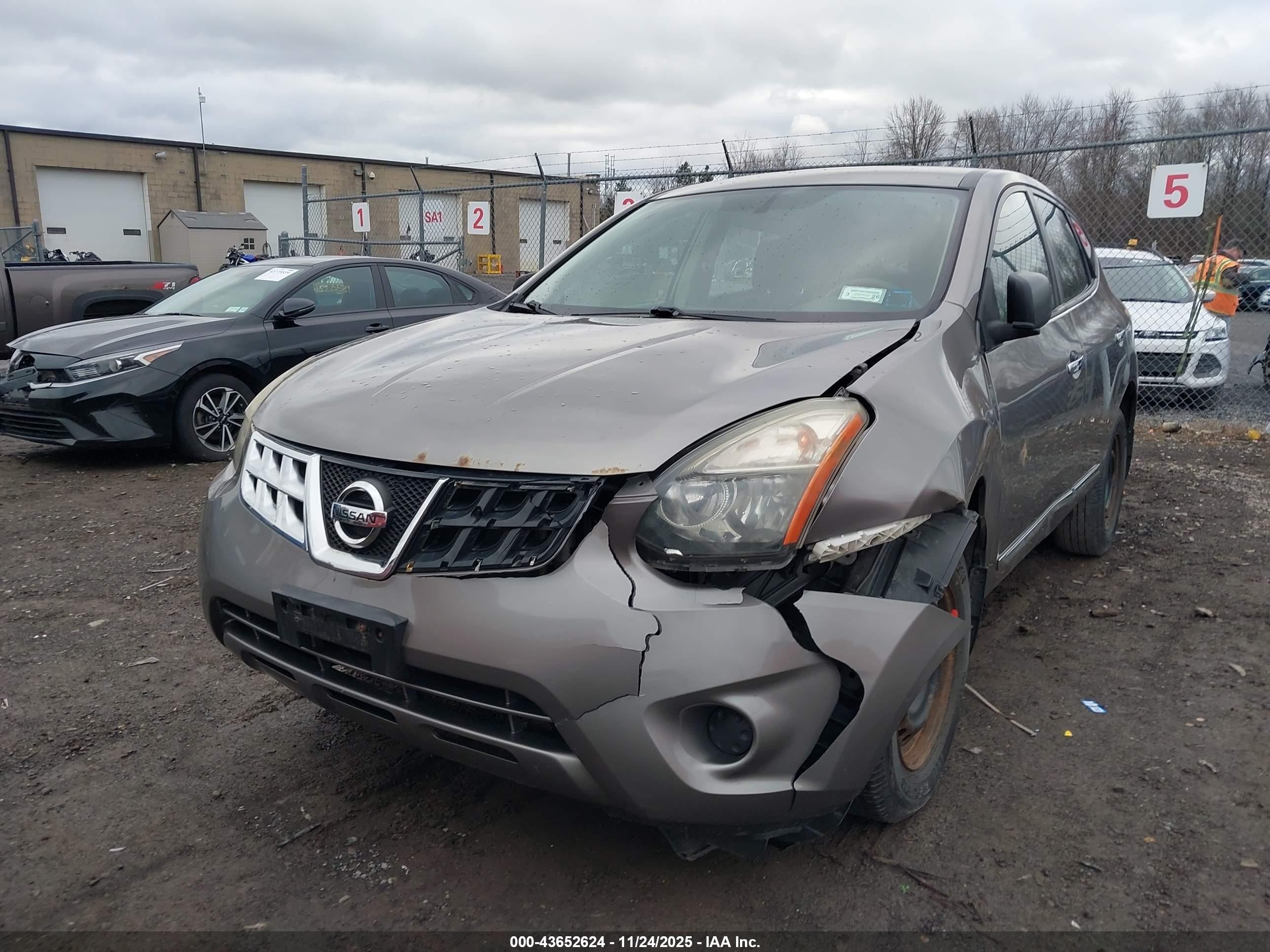 2014 Nissan Rogue Select S Champagne vin: JN8AS5MV6EW713253