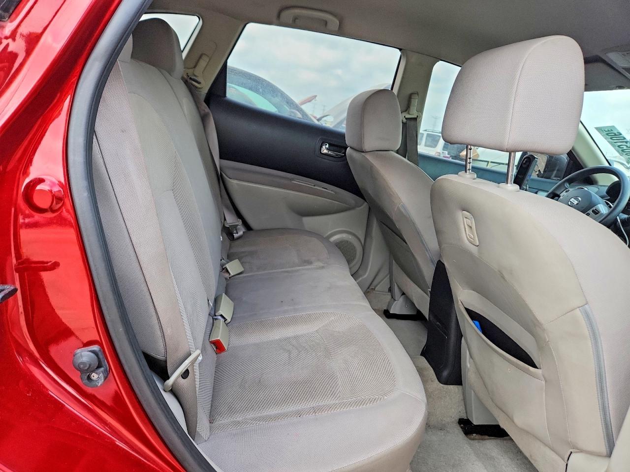 2014 Nissan Rogue Select S Red vin: JN8AS5MV6EW718131