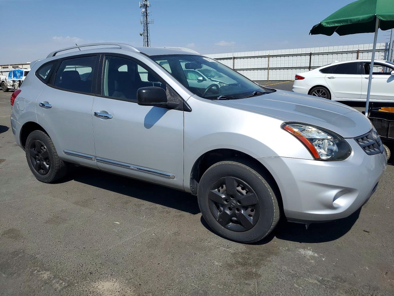2015 Nissan Rogue Select S Silver vin: JN8AS5MV6FW758727