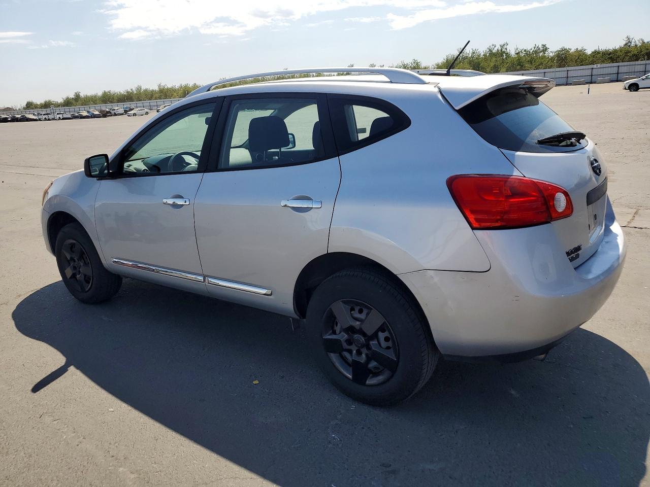 2015 Nissan Rogue Select S Silver vin: JN8AS5MV6FW758727