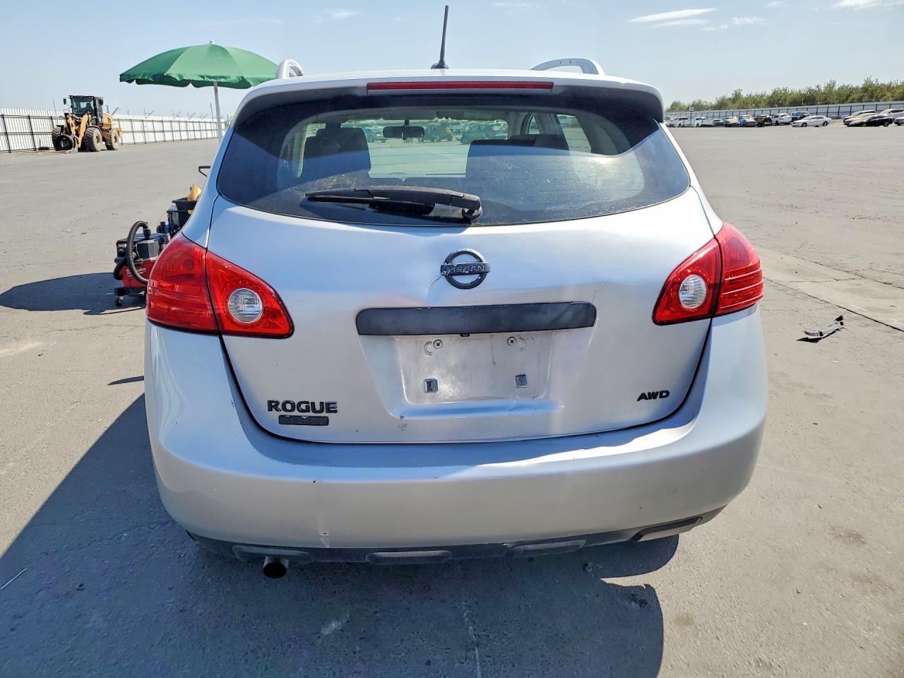 2015 Nissan Rogue Select S Silver vin: JN8AS5MV6FW758727