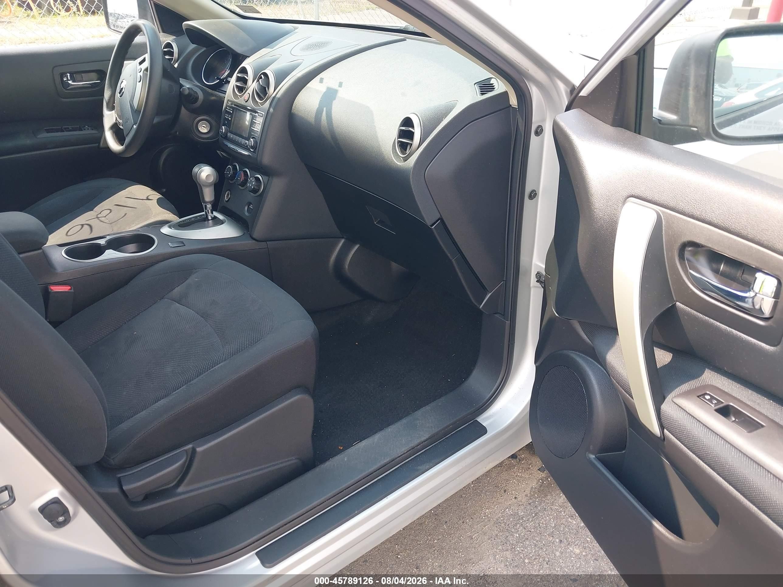 2015 Nissan Rogue Select S Silver vin: JN8AS5MV6FW767041